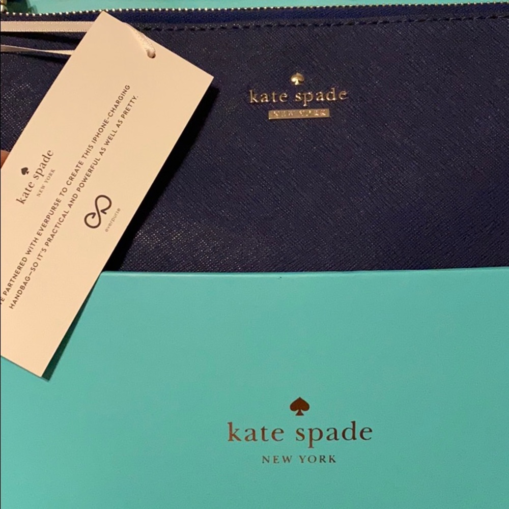 Kate Spade NAVY Evercharge purse or wristlet - Picture 2 of 8